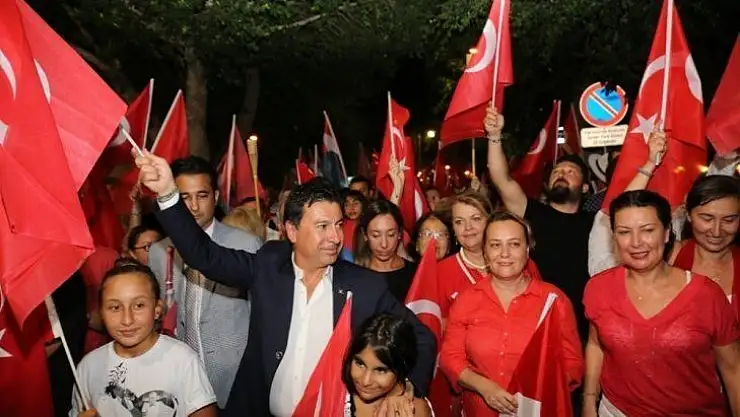 Bodrum sokakları Türk bayraklarıyla donatıldı