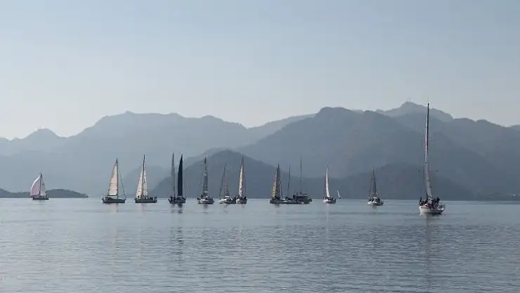 Burhanettin Tekdağ Yıl Sonu Kupası yat yarışlarının ilk günü rüzgarsız bitti