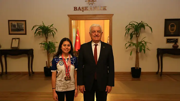 Büyükşehir Okçusu Hazal Dünya İkincisi Oldu