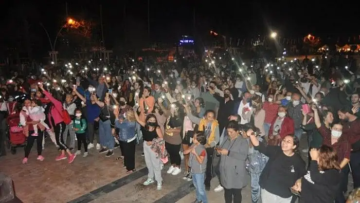 C'NB ve COVERMAN'den Cumhuriyet konseri