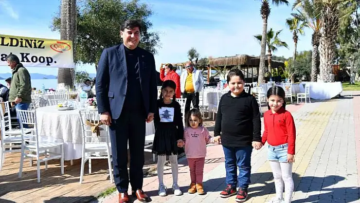 Çalış Boat'tan Karaca'ya teşekkür plaketi