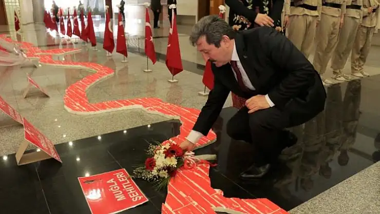 ÇANAKKALE ZAFERİ'NİN 108. YILINDA ÖĞRENCİLERİN GÖSTERİMİ BÜYÜK BEĞENİ TOPLADI