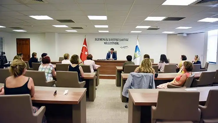 CHP Kadın Kolları'ndan Karaca'ya ziyaret