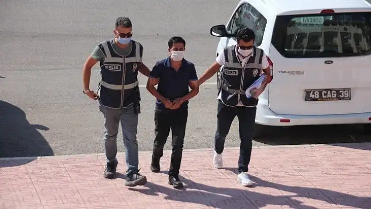 Cumhurbaşkanı'na hakaretten gözaltına alındı