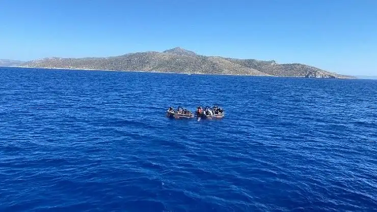 Datça'da 21 düzensiz göçmen kurtarıldı