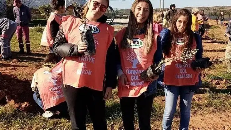 Datça MYO öğrencileri, okul kampüsünü yeşillendirdi