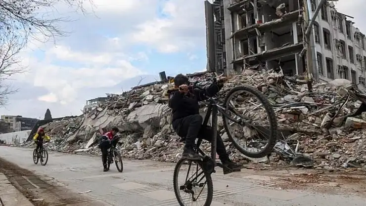 Depremzedelere bisiklet kampanyası