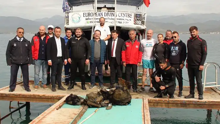 DÜNYA BALIKÇILIK GÜNÜ'NDE 30 BİN YAVRU ÇUPRA DENİZLE BULUŞTU
