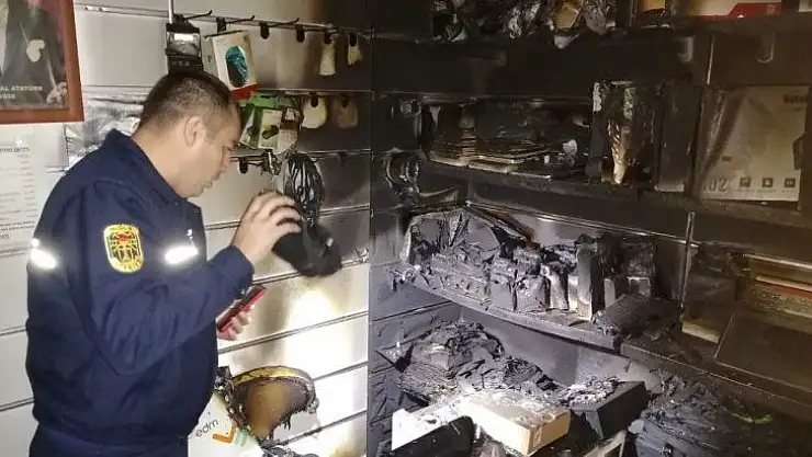 Elektrik kontağından yangın çıktı