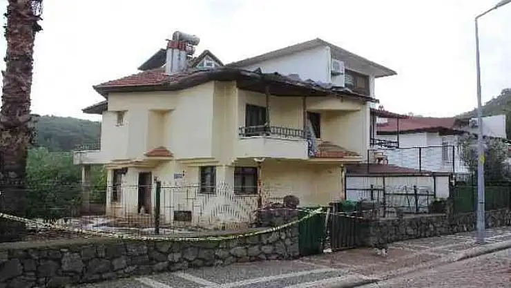 EVİNDE HAYVAN ÖLÜLERİNİ BİRİKTİREN KADININ KOMŞULARI KONUŞTU