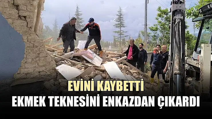 Evini kaybetti, ekmek teknesini enkazdan çıkardı