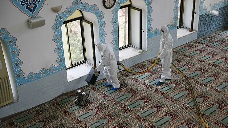 Fethiye Belediyesi'nden Camilere Detaylı Temizlik
