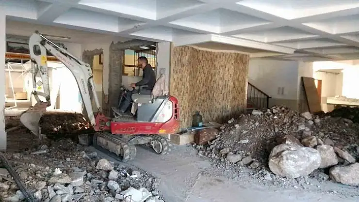 FETHİYE'DE OKULLAR DEPREME KARŞI GÜÇLENDİRİLİYOR