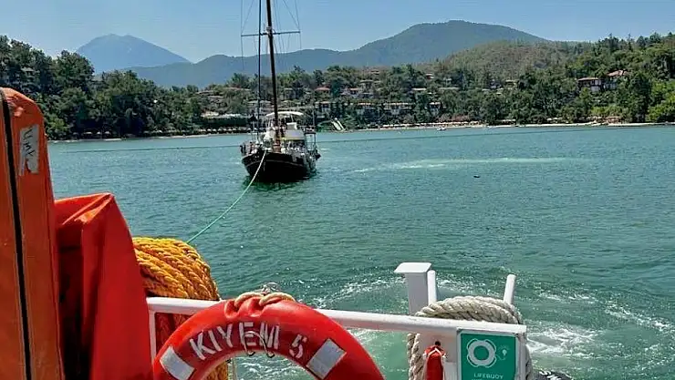Sürüklenen tekneyi KIYEM ekipleri kurtardı