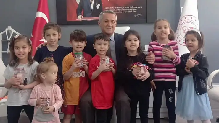 Fethiyeli öğrenciler depremzedeler için harçlık biriktiriyor