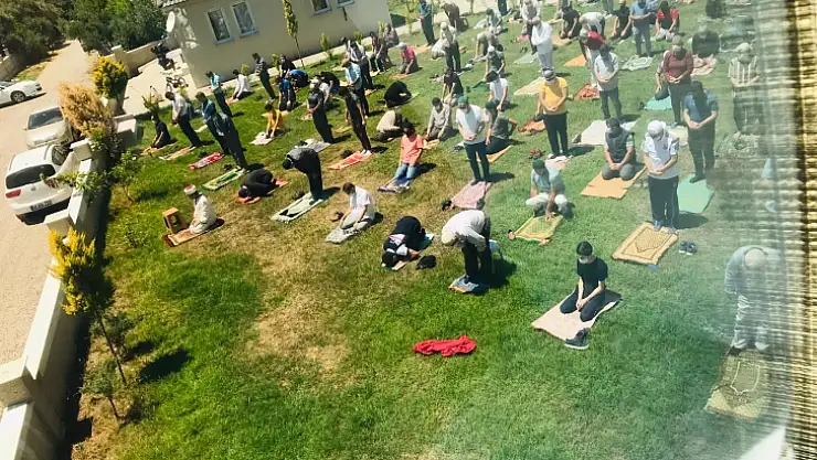 Fethiye'de Cuma Namazı Nerelerde, Nasıl Kılındı? İşte Detaylar