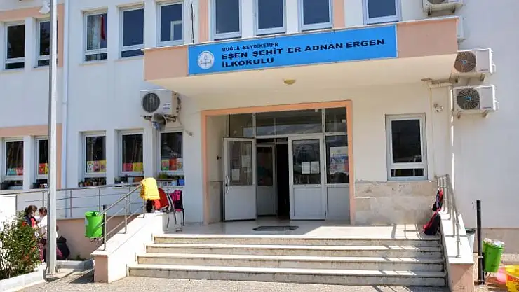 FTSO'dan Şehit Er Adnan Ergen İlkokulu'na kitap desteği
