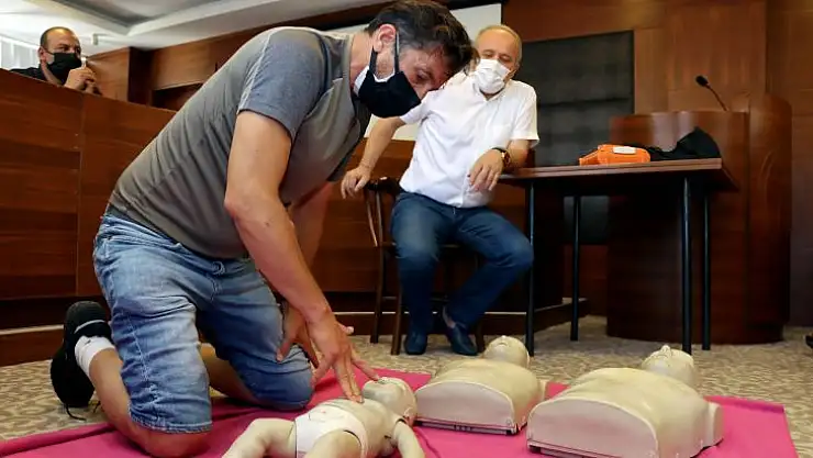 FTSO'nun ilk yardım eğitimine katılan 26 kişi sertifika aldı
