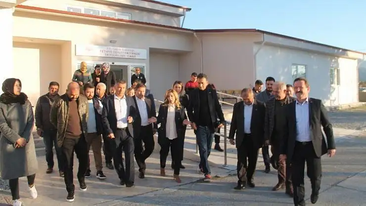 Gökcan, polikliniklerde incelemelerde bulundu