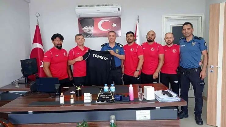 Güreşçiler, Köyceğiz İlçe Emniyet Müdürü Dalkılıç ile bir araya geldi