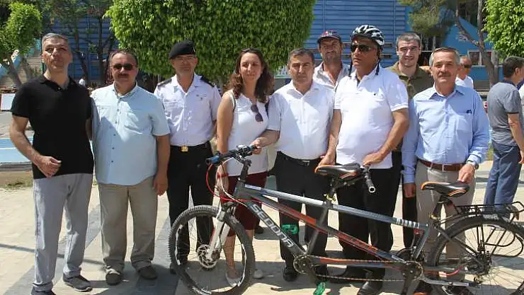 FETHİYE'DE GÖRME ENGELLİLER BİSİKLET SÜRDÜ