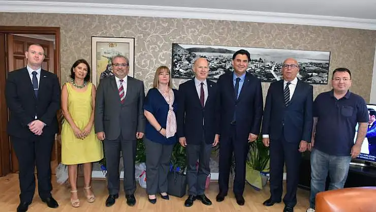 BÜYÜKELÇİ CHİLCOTT'TAN BAŞKAN KARACA'YA ZİYARET
