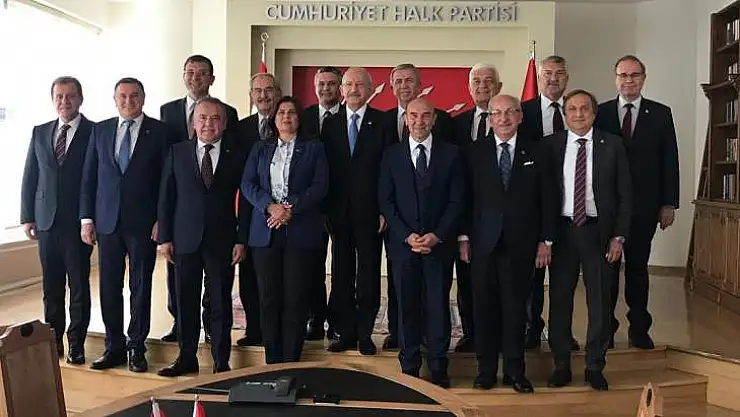 KILIÇDAROĞLU, 11 BÜYÜKŞEHİR BELEDİYE BAŞKANI İLE BİR ARAYA GELDİ