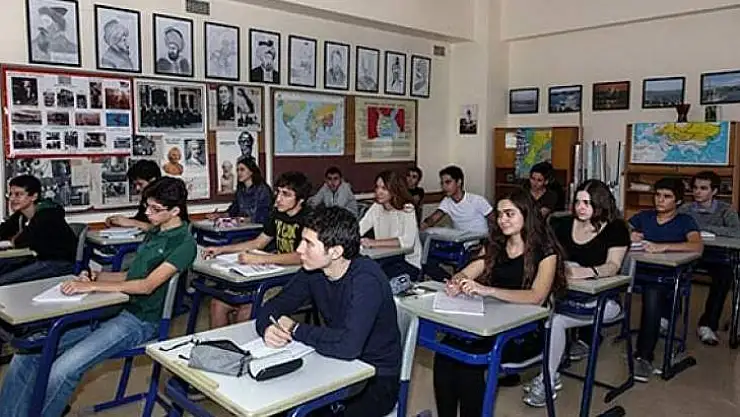 Lise Yaş Sınırına Düzenleme Geldi