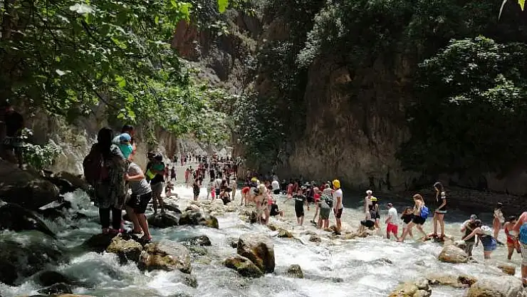 SAKLIKENT'TE BAYRAM BEREKETİ