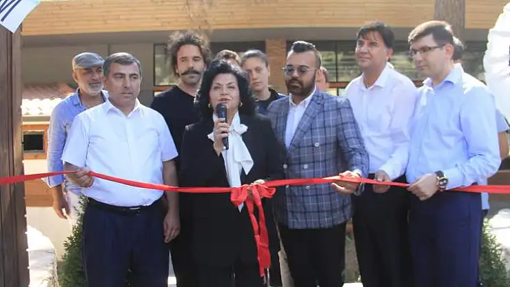 KARACABEY RESTAURANT'IN AÇILIŞINI VALİ ESENGÜL CİVELEK YAPTI