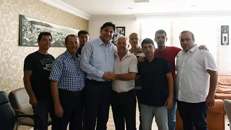 İŞİTME ENGELLİLER GRUBU'NDAN BAŞKAN KARACA'YA ZİYARET