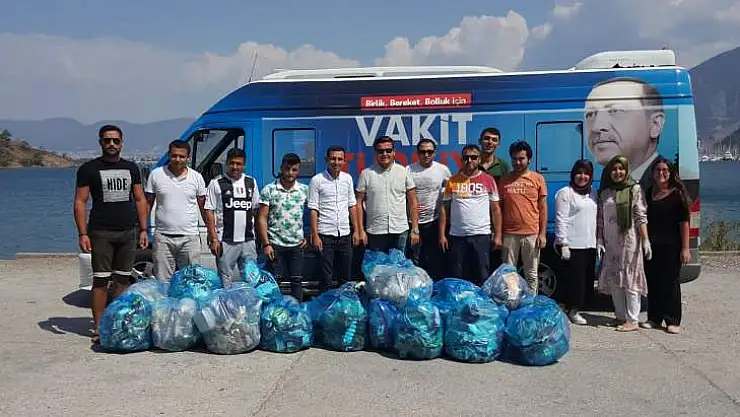Ak Parti Gençlerinden Çevre Temizliği
