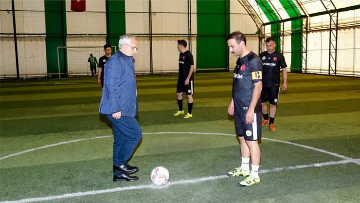 Halı saha turnuvası başladı