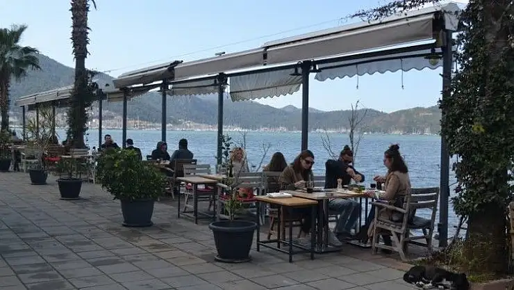 Hazırlıklarını tamamlayan işletmeler, ilk müşterilerini ağırladı