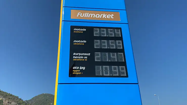 İNDİRİM KISA SÜRDÜ, BENZİNE ZAM GELDİ
