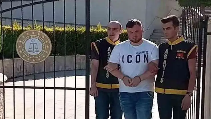 İNGİLİZ GENCİN 'DÜŞTÜ' DİYE İFADE VERDİĞİ BABASINI DÖVEREK ÖLDÜRDÜĞÜ ORTAYA ÇIKTI