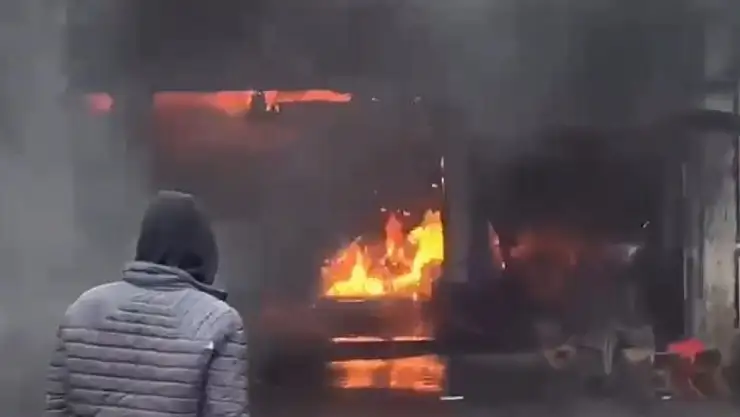 İş yerinde çıkan yangında tüp tankeri patladı