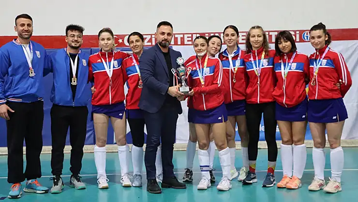 Kadın Hokey Takımı Türkiye İkincisi Oldu