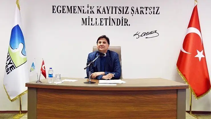 Karaca'dan 'Bir Bayrak da Sen As' Çağrısı