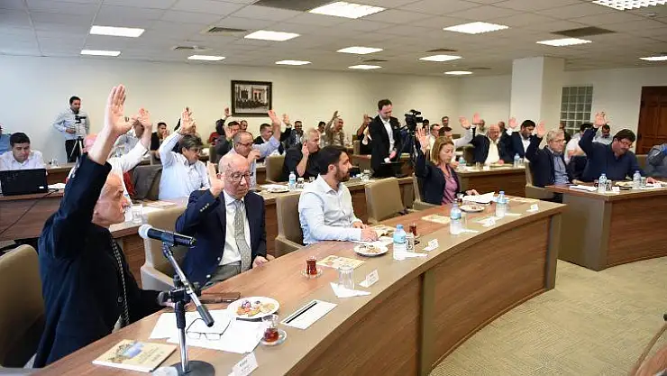 Karaca, 'Halk Evi'ne satılamaz ve  Başkasına kiraya verilemez maddesi koyacağız'