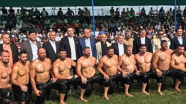 Karaca, Pehlivan Güreşini İzledi
