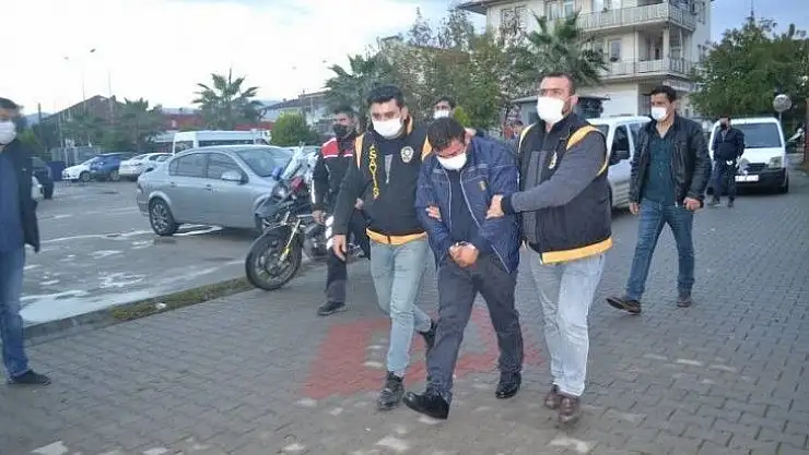 Katil zanlısı koca ormanda saklanmış