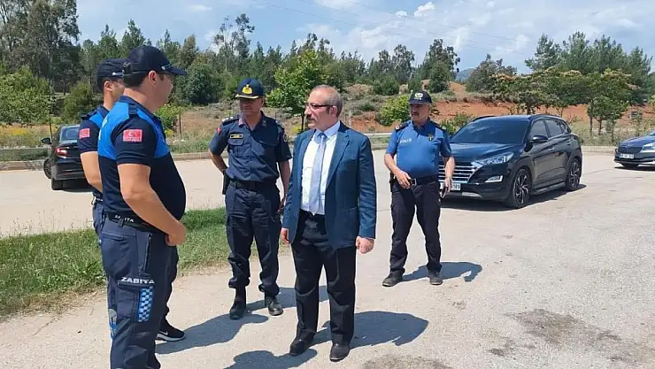 Kaymakam Karaman, Polis Uygulama Noktası'nda incelemelerde bulundu