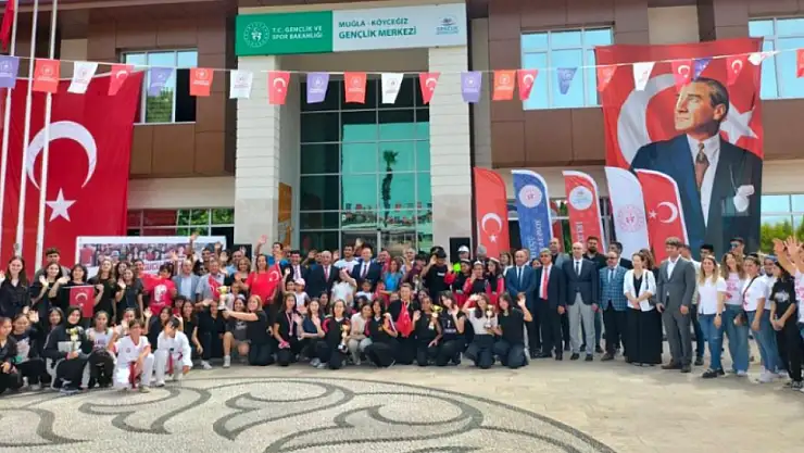 Köyceğiz'de Atatürk'ü Anma, Gençlik ve Spor Bayramı coşkuyla kutlandı