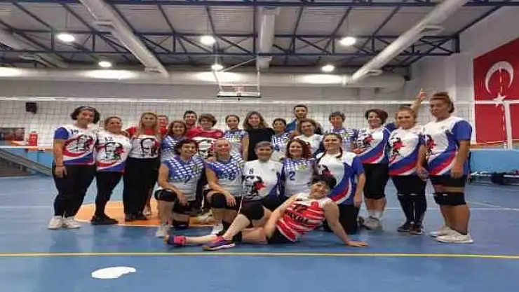 KÖYCEĞİZ KADIN VOLEYBOL TAKIMLARI CUMHURİYET KUPASI'NA HAZIRLANIYOR