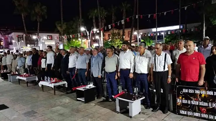 Köyceğizliler 15 Temmuz'un yıldönümünde meydanlara indi