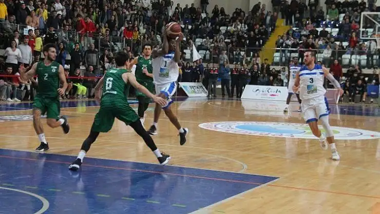 Lider, Zorlu Petkim Deplasmanına Gidiyor 