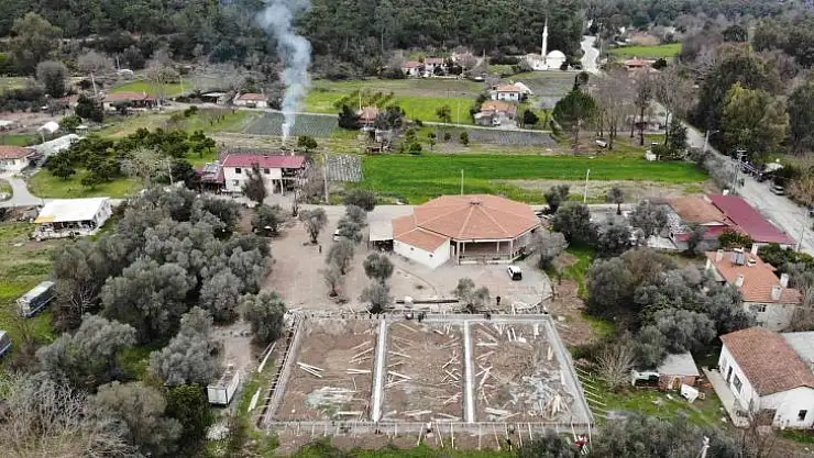 Marmaris Belediyesi yeni salonlar ve halı sahalar için kolları sıvadı