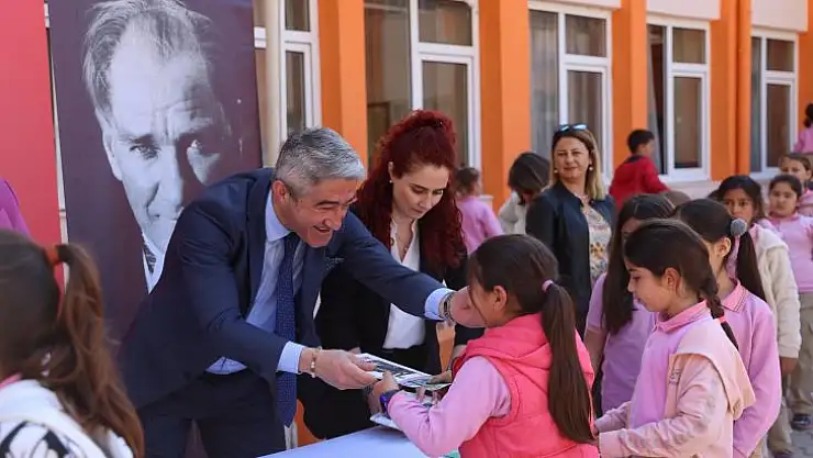 MARMARİS'TE 9 OKULDA BİN 361 ÇOCUK EĞLENCELİ BİLİMLE TANIŞTI