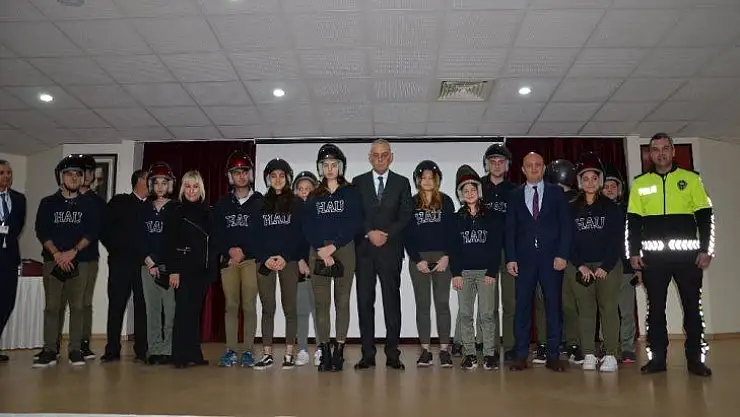 Marmaris'te öğrencilere 'Hayata kast tak' tanıtımı